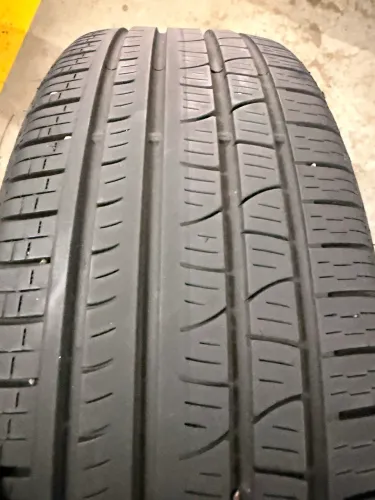 Vende-se 2 Pneus Pirelli Scorpion 225/55 R18