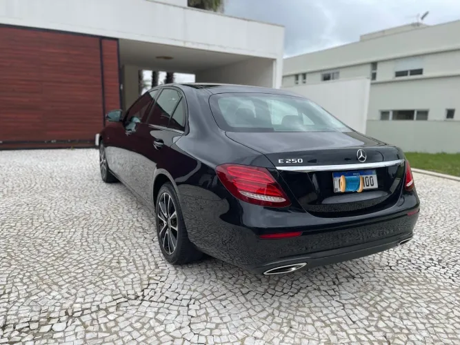 Mercedes-Benz E-250 CGI Avantgarde 2.0 TB 211cv Aut. 2018