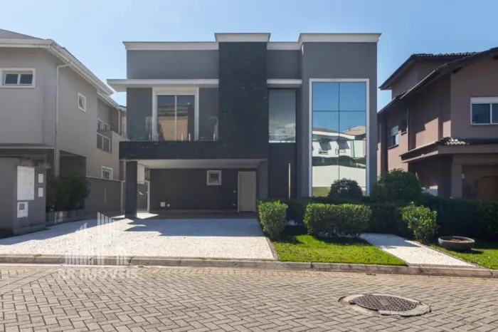 RR10070 Casa 325m² CONDOMÍNIO TAMBORÉ 11 - OPORTUNIDADE - 4 Dorms 6 Vagas - Santana de Par