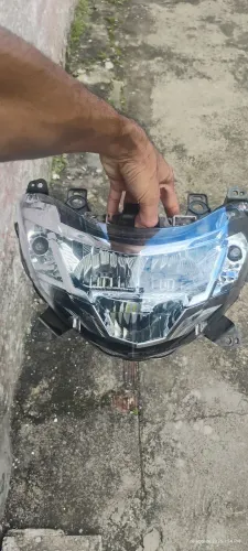 Farol e lanterna Yamaha fluo 2022 a 2024.