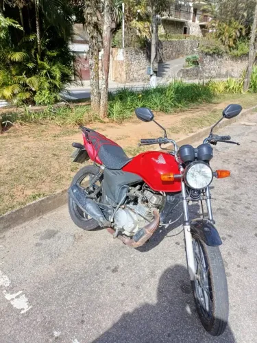Vendo CG fan 2012 filé fiz o motor recentemente