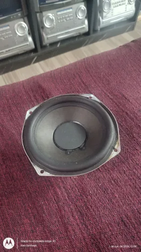 Subwoofer de 5" LG