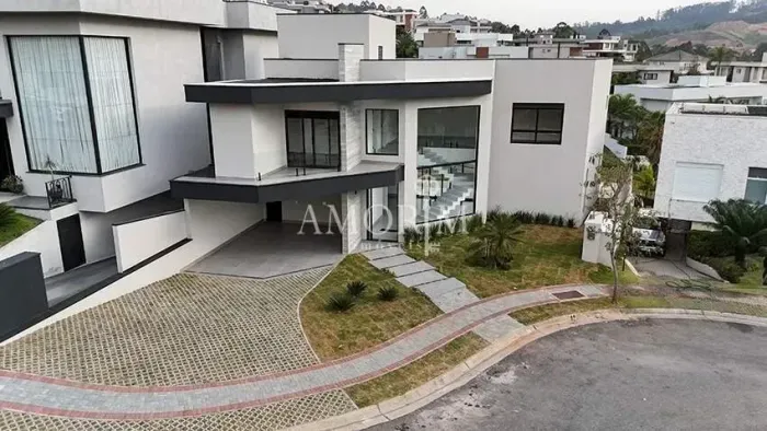 CASA COM 4 SUÍTES À VENDA EM CONDOMÍNIO FECHADO - SANTANA DE PARNAÍBA