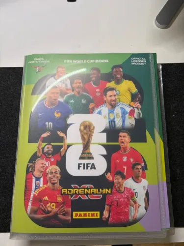Álbum Panini Adrenalyn XL FIFA World Cup 2026 (quase completo)