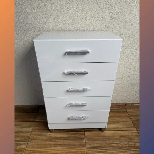 Cômoda com 4 gavetas - entrego Curitiba e região