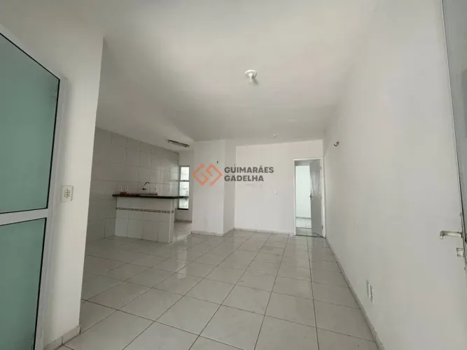 Casa Para Vender com 2 quartos 2 suítes no bairro Granja Lisboa em Fortaleza