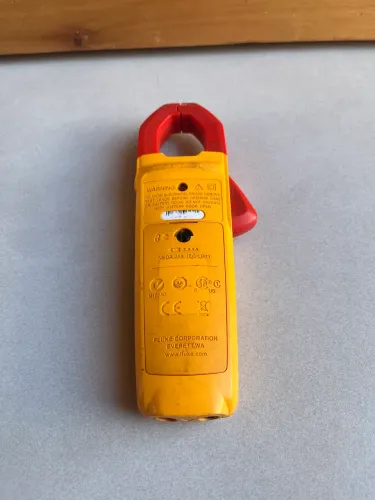 Multímetro fluke 325