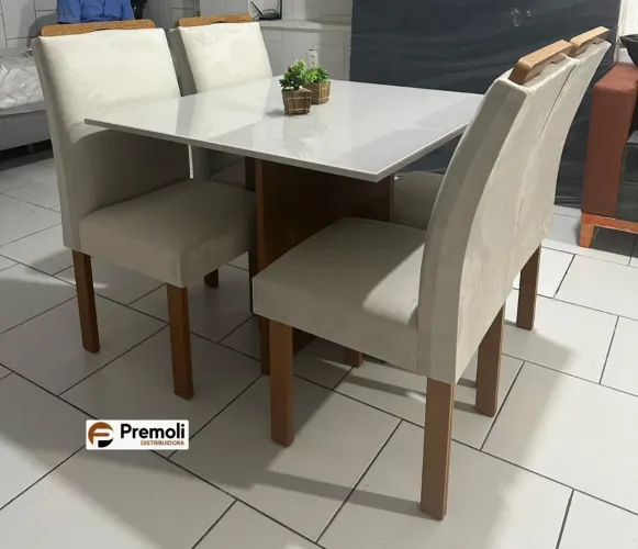 MESA PREMOLI 90X90 TAMPO EM VIDRO FREIJÓ/ OFF WHITE 