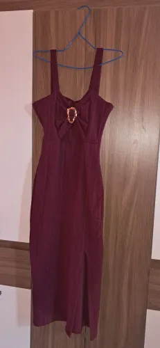 Vestido cor vinho