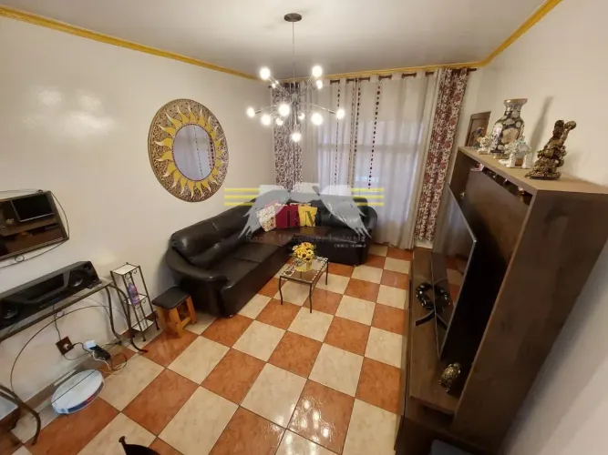 ** SOBRADO PARA VENDA ou LOCAÇÃO SOBRADO COM ÉDICULA 145m² POSSUI 5 DORMITÓRIOS E 2 VAGAS