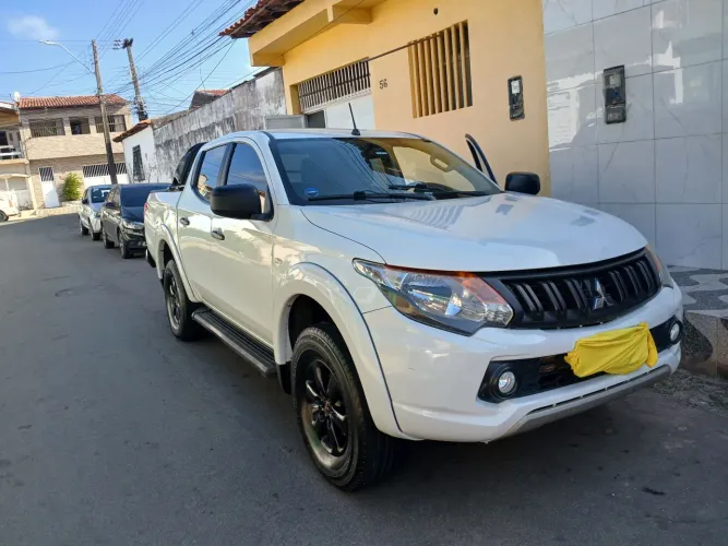 Mitsubishi L200 Triton Sport GL 2.4 Diesel 2023
