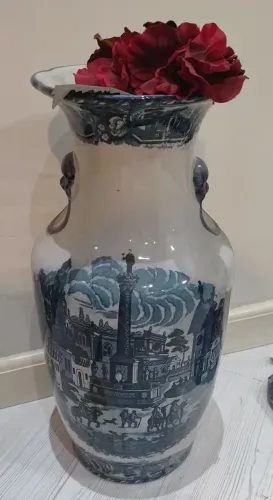 Jarro de cerâmica, estilo Chinoisiere