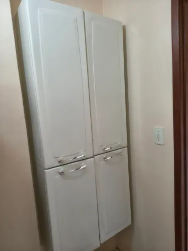 Armário 4 portas alumínio
