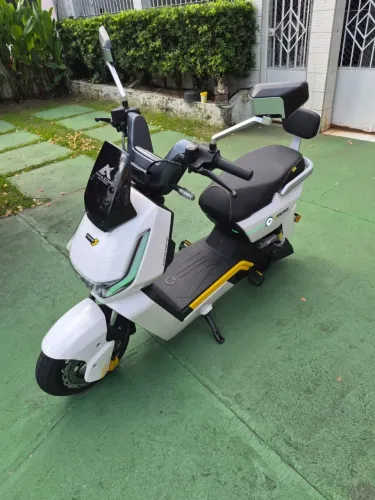 Scooter elétrica