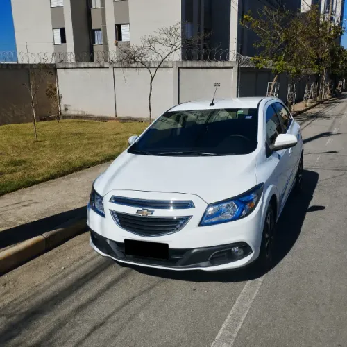 Chevrolet Onix Hatch LTZ 1.4 8V Flex Power Mec. 4P 2015