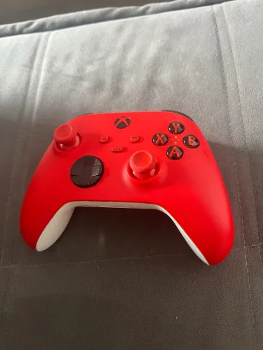 Xbox one s 1tb + controle do xbox series x 