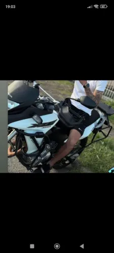 Vendo XRE 300, baixo km