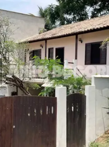 Casa com Quintal em Piratininga