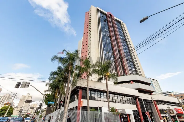 Sala Comercial com 30 m² no Edifício Atlanta Mall no Centro de Curitiba