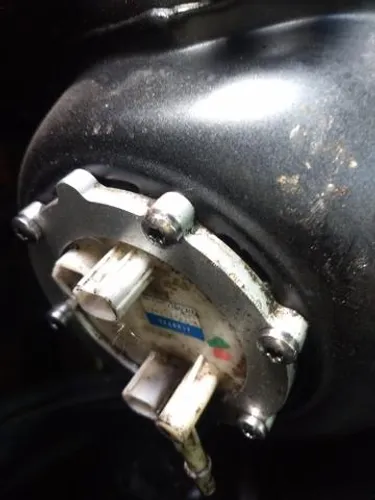 Bomba de gasolina da Triumph Tiger 800