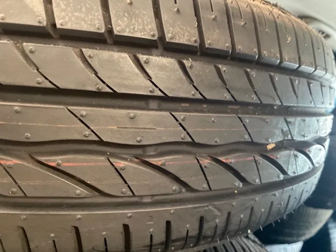 Pneu 185/70/14 Bridgestone Turanza ER300 novo unidade valor mínimo 