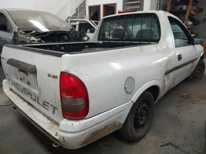 Traseira Com Teto Chevrolet Corsa Pick Up 2002 2003 Original