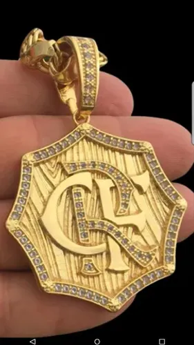 Pingente personalizado Flamengo Crf octógono banhado a ouro 18k e cravejado  