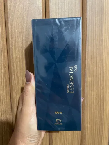 Perfume Natura Essencial Oud feminino 100ml
