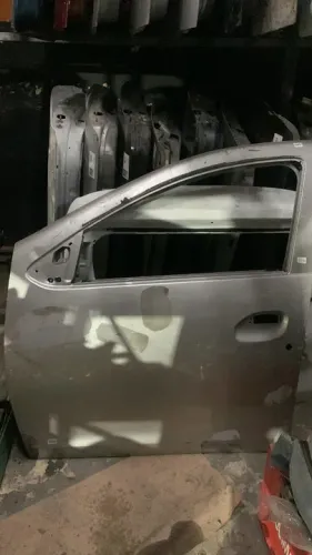 Porta Dianteira Esquerda Renault Sandero Logan Novo