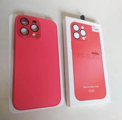 Capinha iPhone 14 Pro Max - Silicone e Vidro - Case cor Vermelha