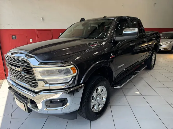RAM 2500 2020 apenas 22000km