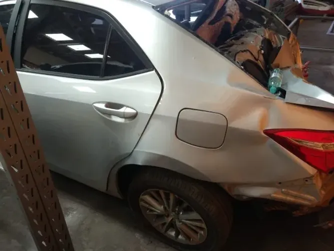 Sucata Toyota Corolla XEI Dual VV-TI 2015 Para Retirada de Peças Avulsas