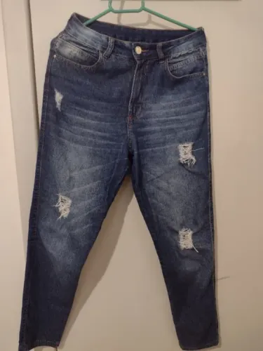 Calça jeans, boyfriends destroyed, usada, Tam 38