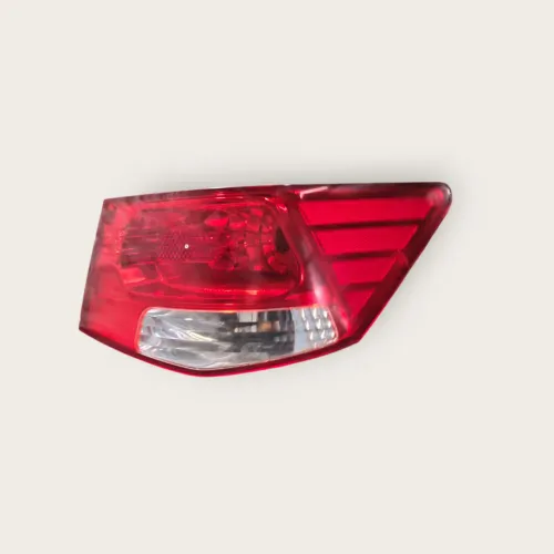 Lanterna kia cerato 09/13 direta
