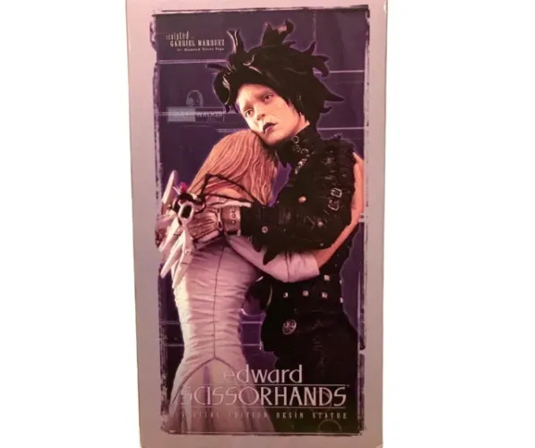Edward Mãos de Tesoura e Kim 12" Diamond Select Toys