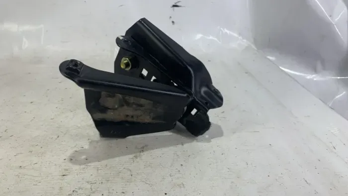 Suporte De Cinto de Segurança Traseiro Esquerdo Vw Gol G3 00-05