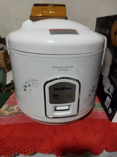 Panela arroz elétrica 10 xícaras 127V