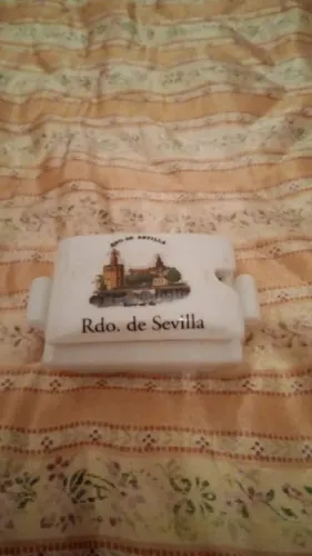 Mini urna de Sevilha em porcelana espanhola linda e muito antiga