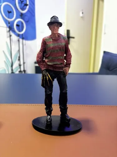 FREDDY KRUGER EM RESINA 