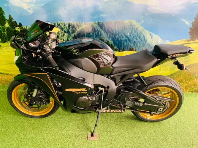 Modèle Réduit Honda CBR 1000 RR 1/18 Welly Neuf Avec Boîte - Moto Collector, échelle 1:18