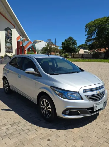Chevrolet Onix Hatch LTZ 1.4 8V Flex Power Mec. 4P 2014