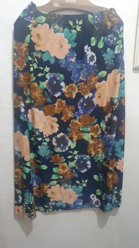 Saia longa floral azul