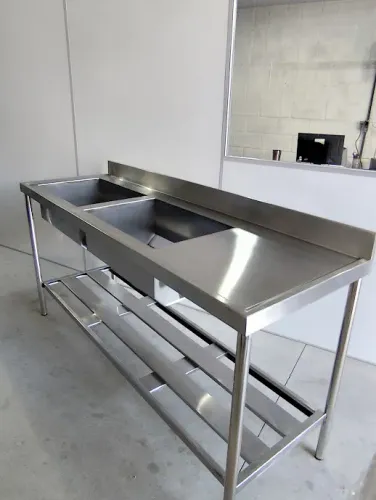 Pia Dupla em Aço Inox - Sistema Completo para Cozinhas Profissionais