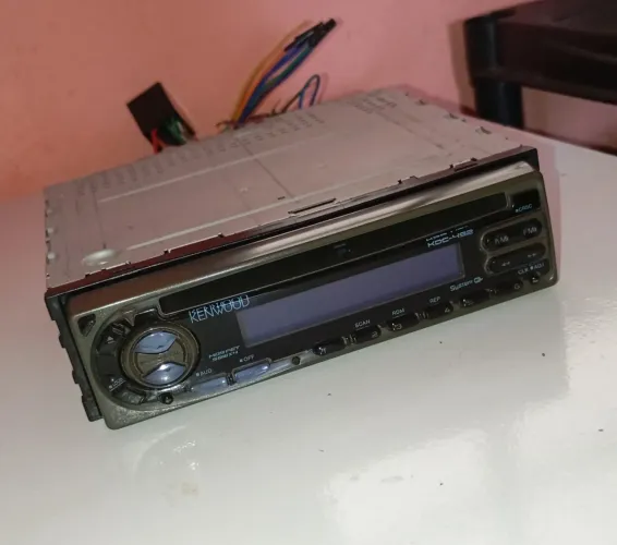 Rádio Kenwood antigo
