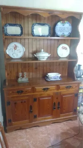 Estante de Pinho de Riga
