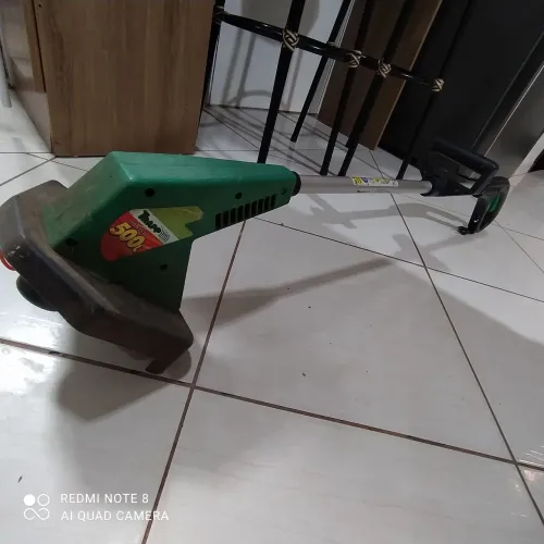 Máquina de cortar grama