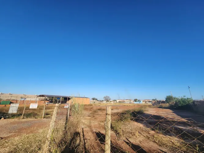 Vendo terreno 9.504m2 na Avenida Filinto Müller em Várzea Grande-MT 