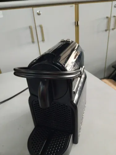 Cafeteira Nespresso Inissia para cápsulas