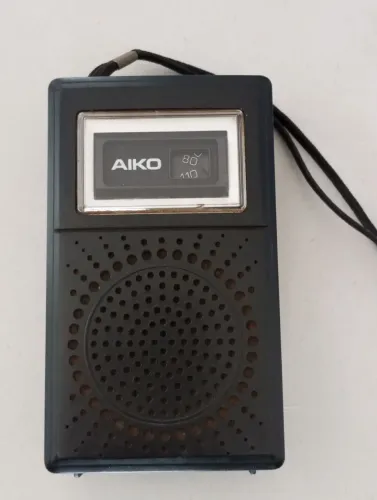 Rádio Portátil Aiko - Vintage