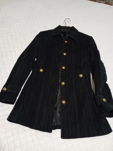 Casaco em Veludo Cotele Preto